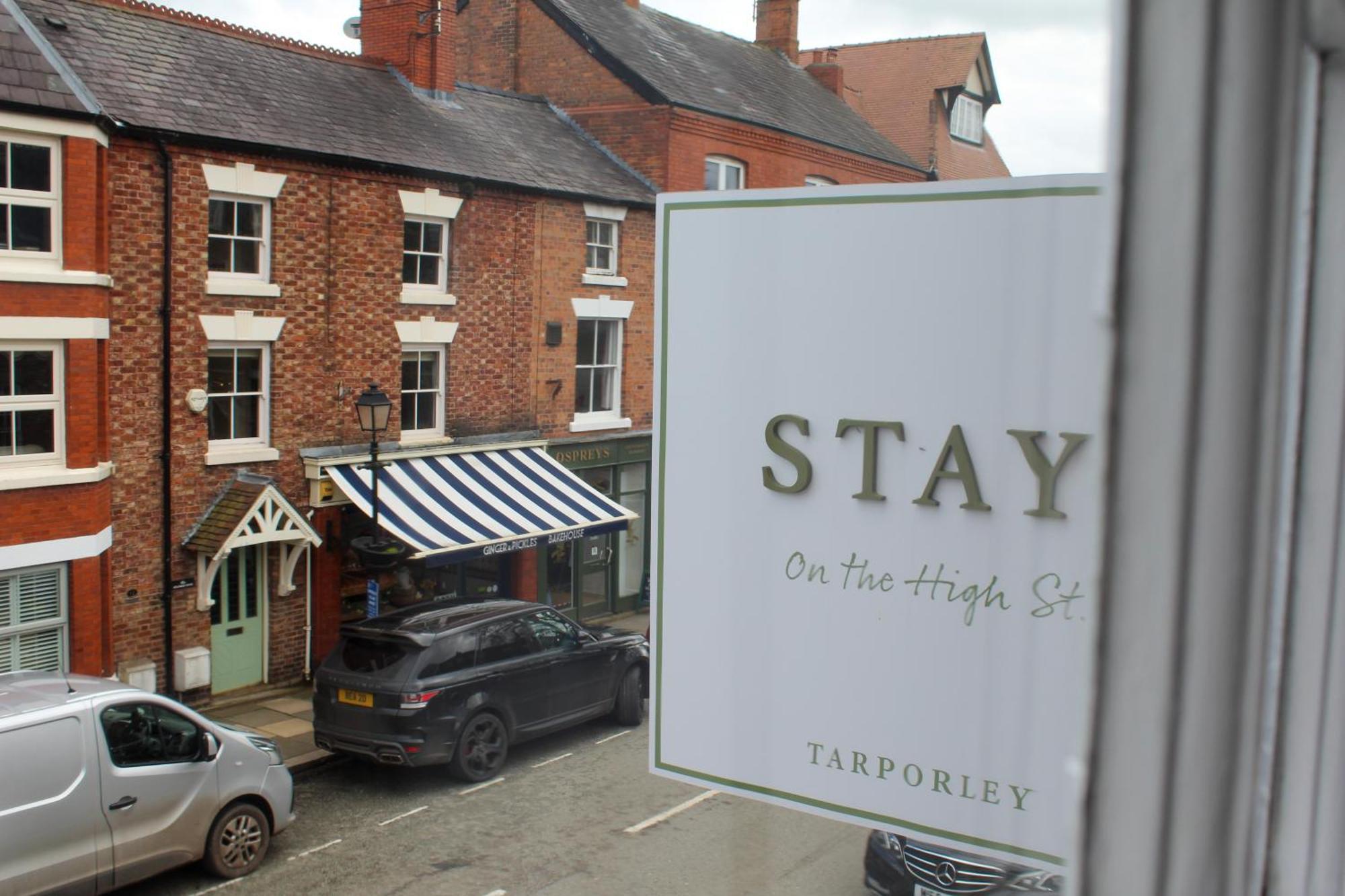 Stay On The High Street Tarporley Buitenkant foto