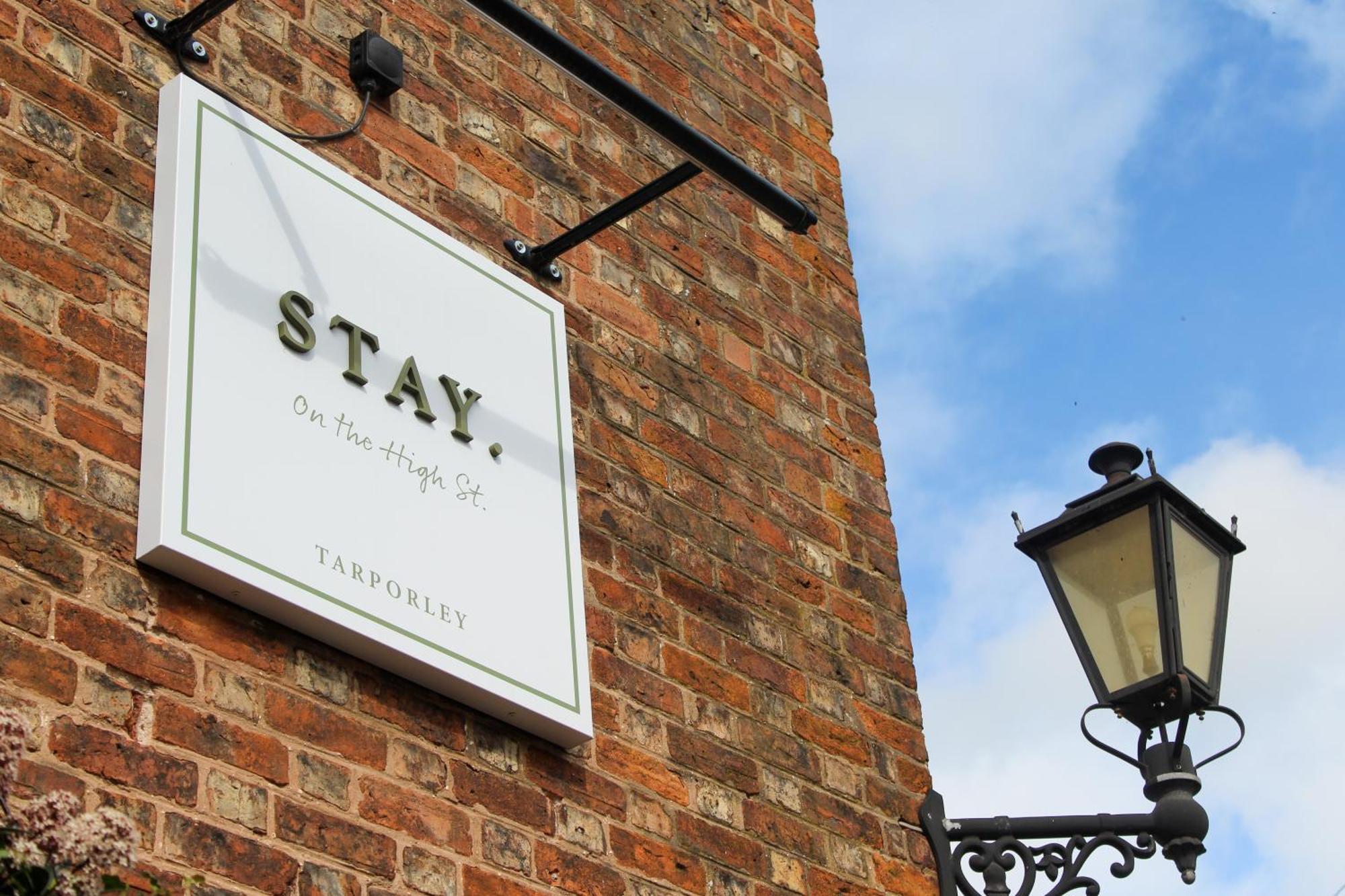 Stay On The High Street Tarporley Buitenkant foto