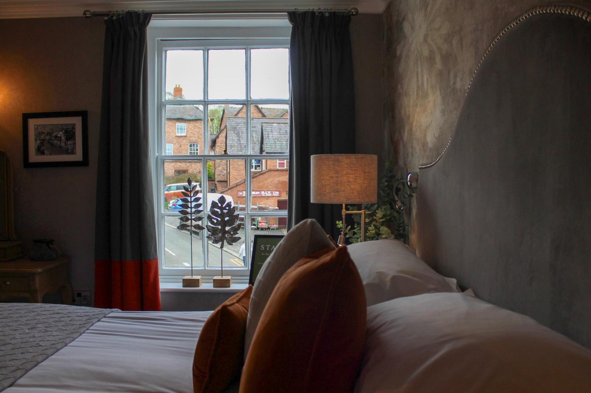Stay On The High Street Tarporley Buitenkant foto